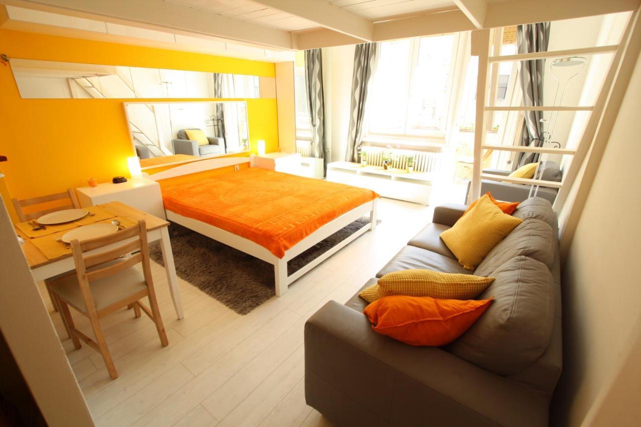 Sunny Studio With Balcony In Party District ブダペスト エクステリア 写真